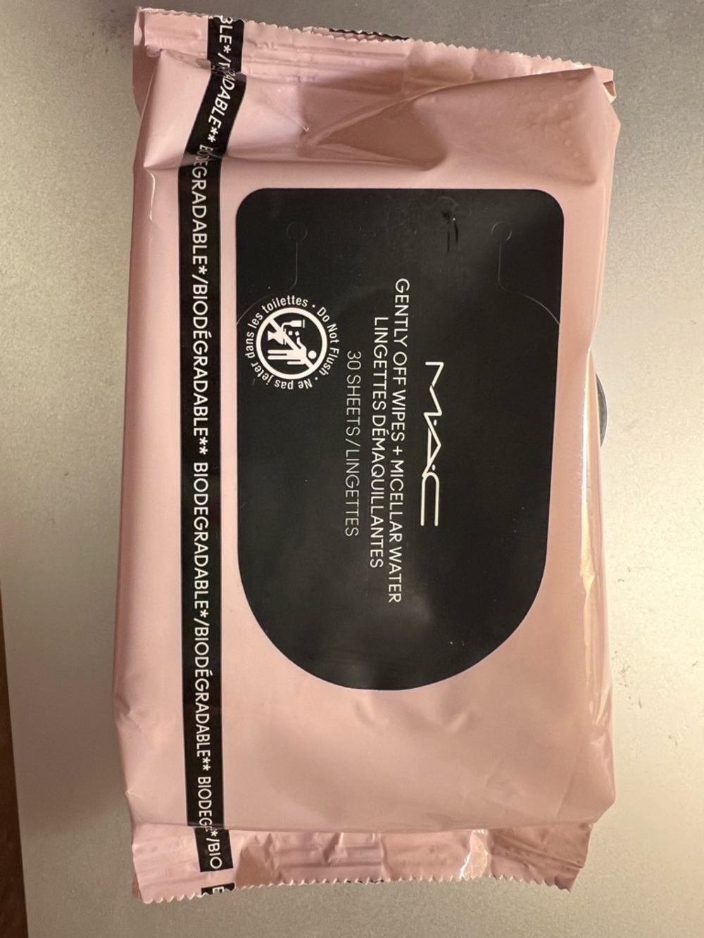 MAC Cosmetics Pink and Black Gentle Off Micellar Makeup Wipes